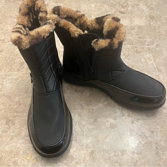 Totes Quilted Faux Fur Double Zipper Quilted Snow Boots Women’s Size 10M - Picture 1 of 9